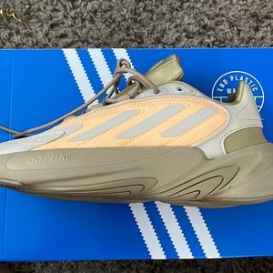 Ozelia Adidas